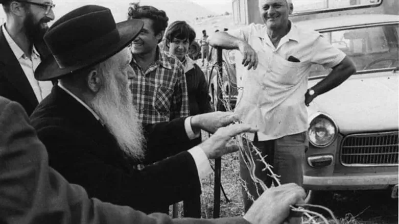 הרב צבי יהודה באלון מורה