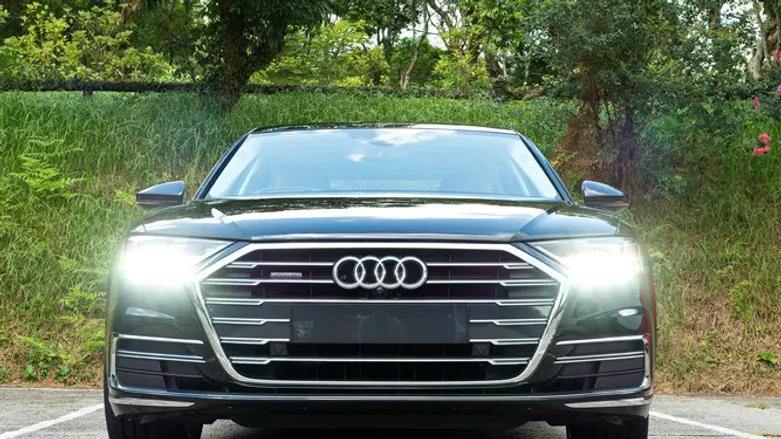 Audi A8. Иллюстрация