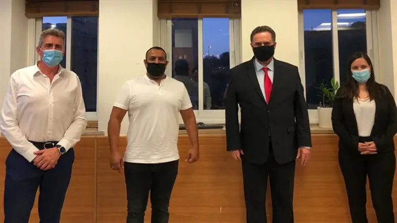 ישראל כץ נפגש עם השולמנים