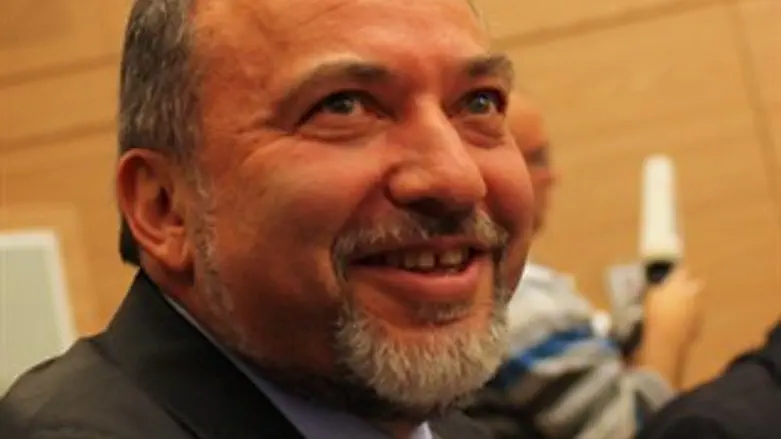 שביתה במשרד. ליברמן