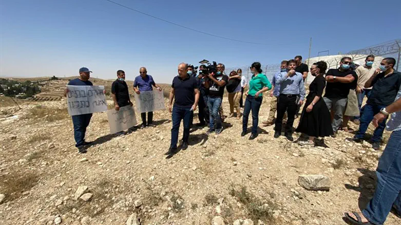 "Ямина" в Лакии