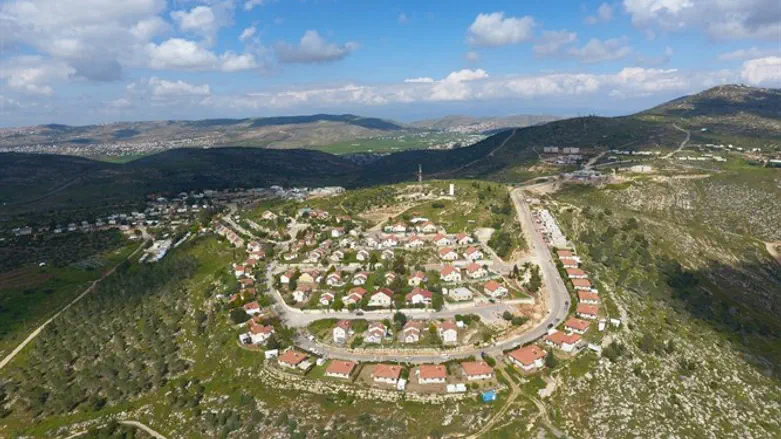 "לנתק אותנו מת"א, זה לפנות אותנו בלי לפנות". היישוב איתמר