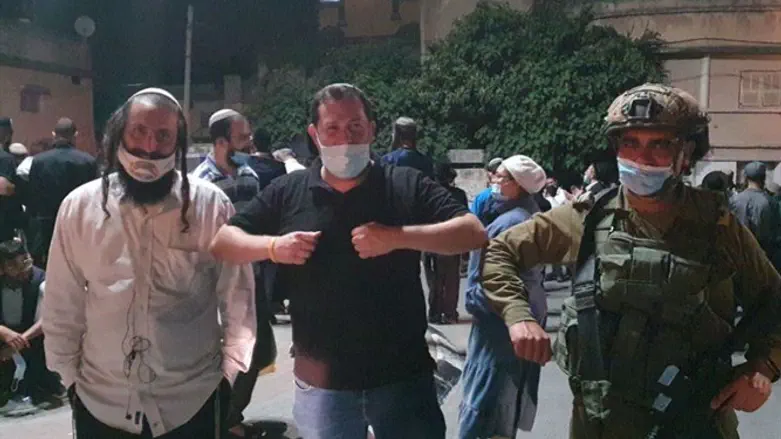 1500 מתפללים בקבר יהושע בן נון