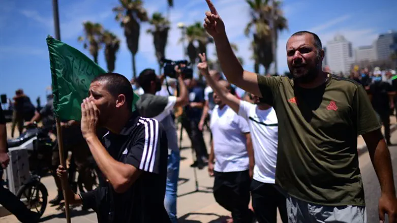 Arabs protest the new project in Jaffa