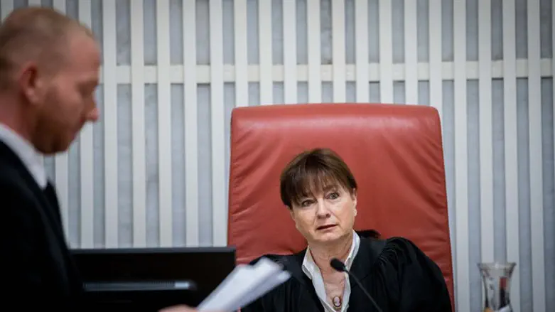 השופטת ענת ברון