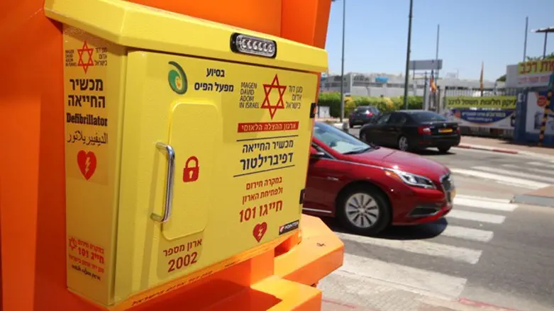 ערכות ההחייאה בדוכני מפעל הפיס