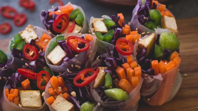 ספרינג רול במילוי ירקות וטופו