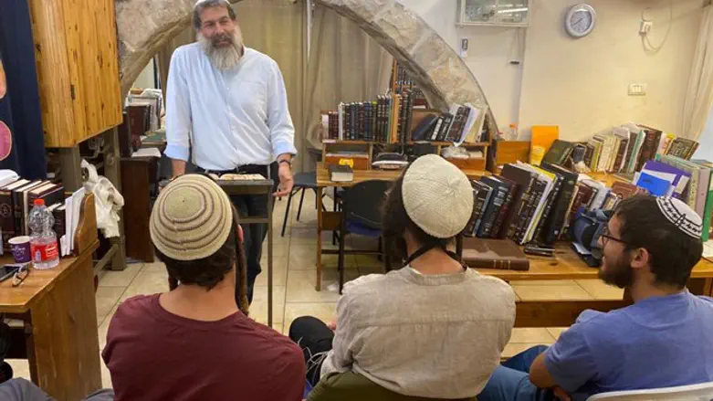 שיעורים בישיבה