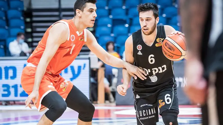 בלאט הערב מול ראשל"צ