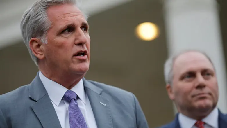 Steve Scalise (r) and Kevin McCarthy (l)