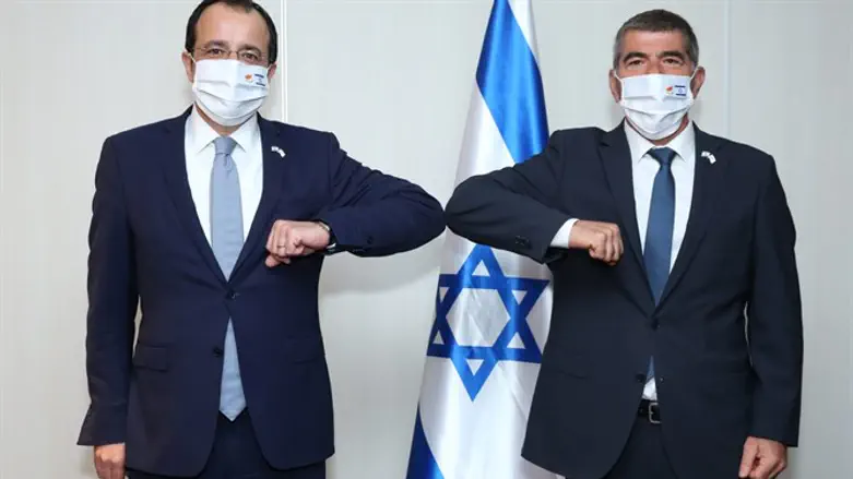 Ashkenazi meets Cypriot counterpart