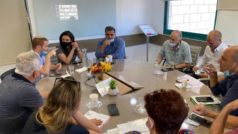 איילת שקד ואופיר סופר בביקור בטבריה