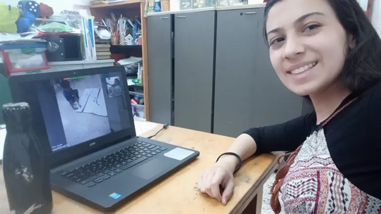 חן בינה במפגש סיום בזום עם התלמידים