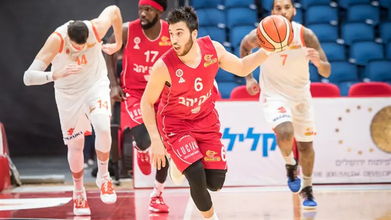 בלאט הערב מול ראשל"צ. להט