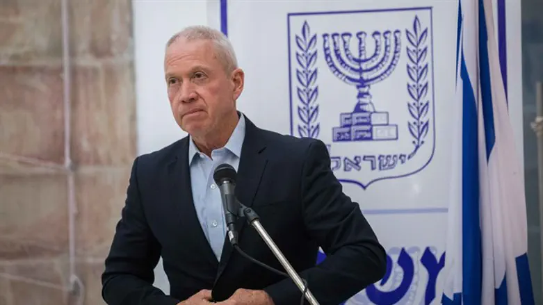 Йоав Галант