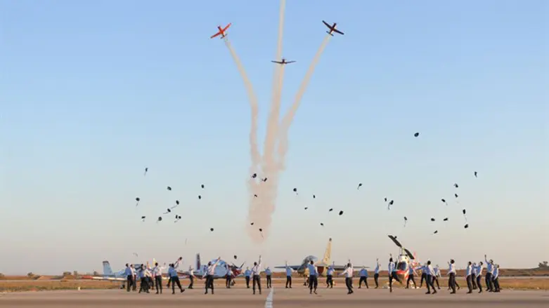 בוגרי קורס טיס מחזור 180