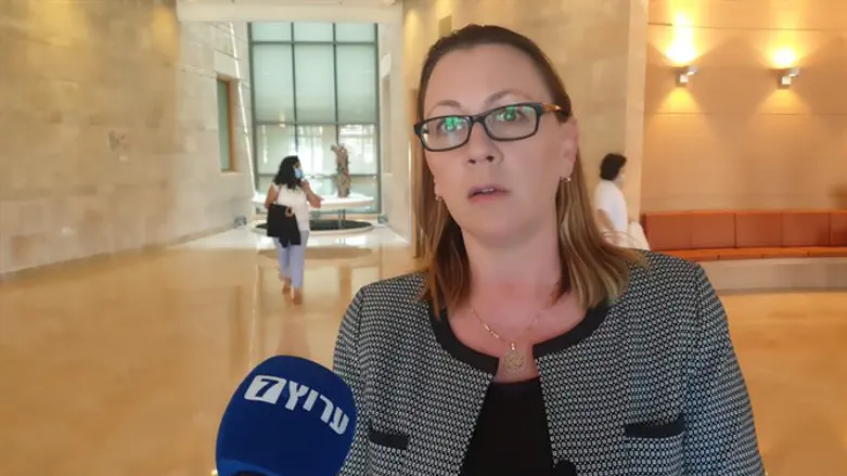 יוליה מלינובסקי