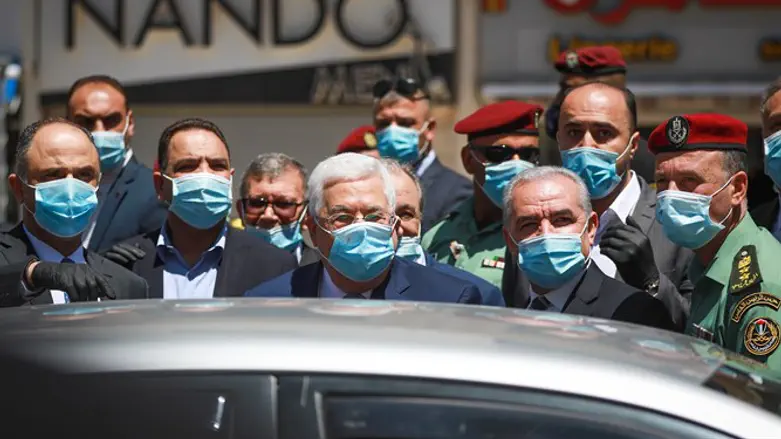 Abbas and Fatah leadership in Ramallah
