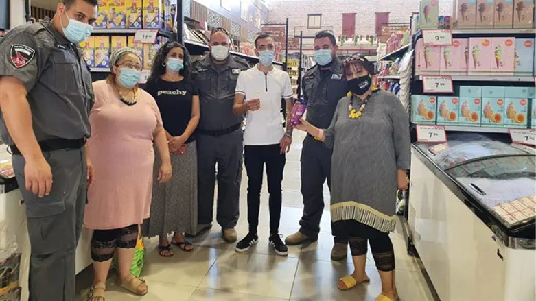 הפקחים מחלקים סוכריות ומחדדים את ההנחיות