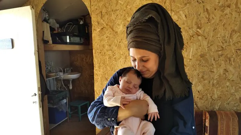 טופז שליסל וביתה תקומה