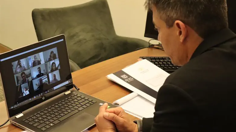 השר הנדל במפגש הוירטואלי