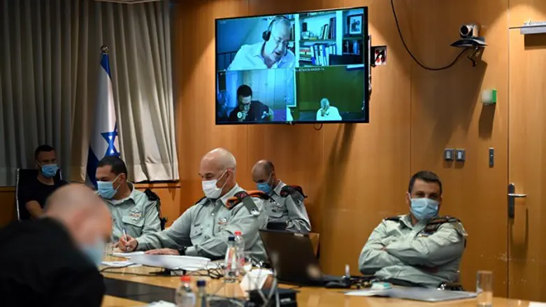 בני גנץ בהערכת מצב