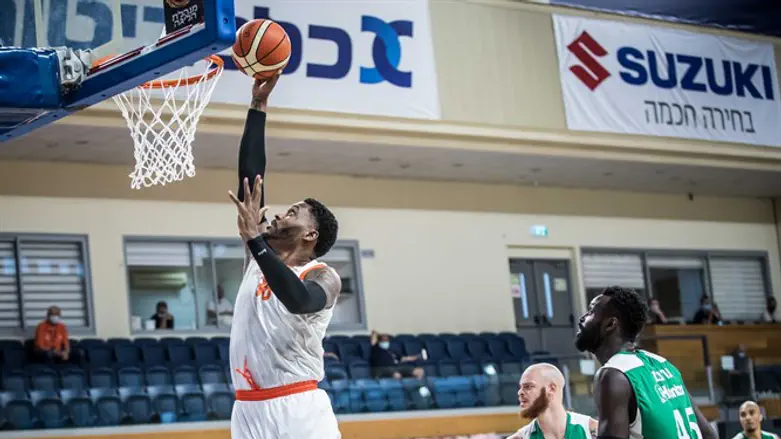 מונרו הערב מול חיפה