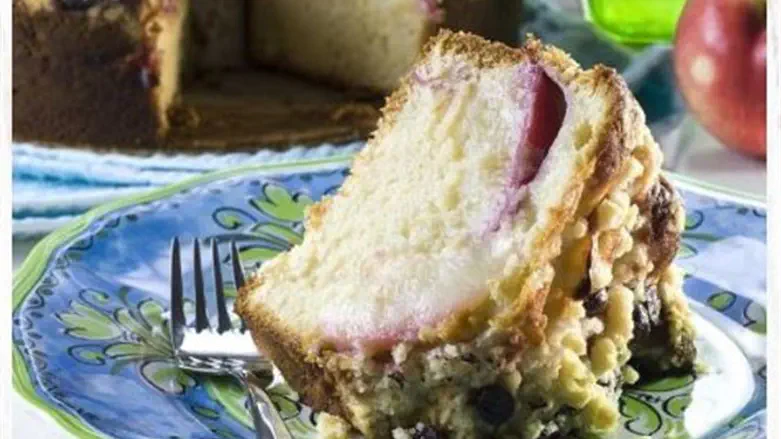 Nectarine White YOLO Bundt Cake