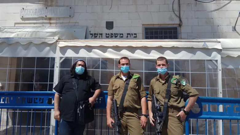 Трое юношей, читавших "Шма, Исраэль" на Храмовой горе