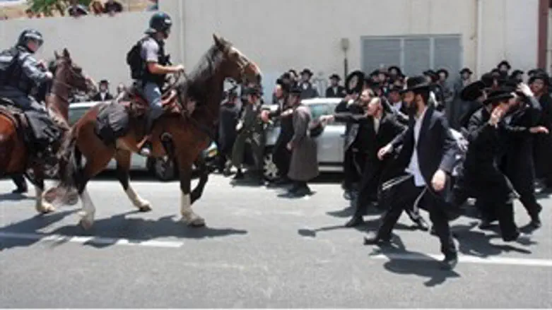 בהפגנות הקודמות