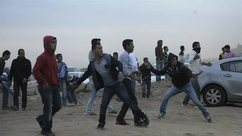 Arab rioters (illustrative)