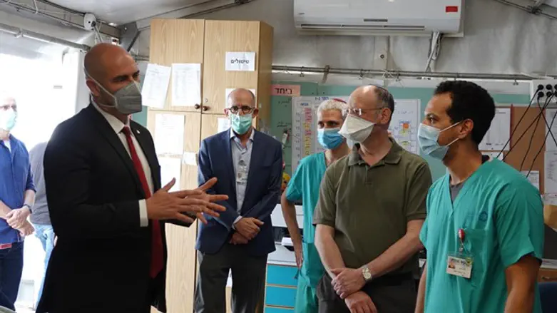 אמיר אוחנה במרכז הרפואי