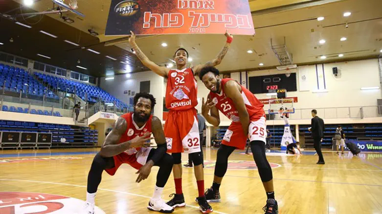 שחקני הגלבוע הערב. שוב בין ארבע הגדולות