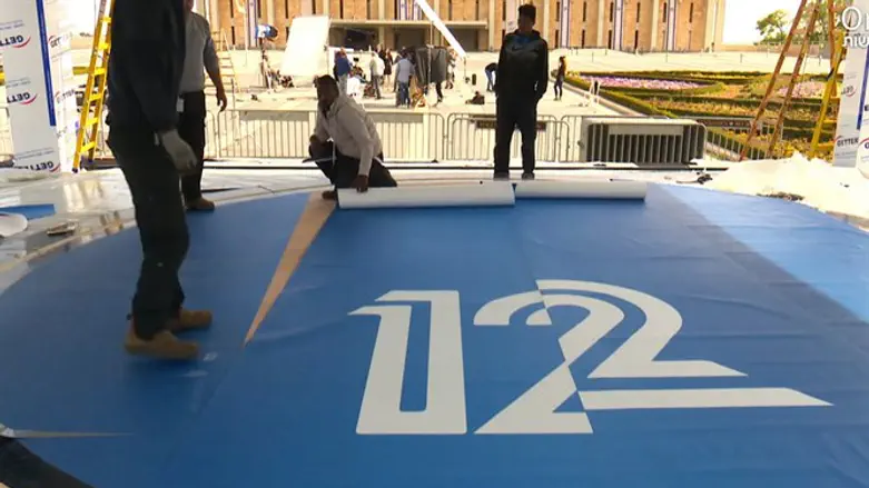 אולפן חדשות 12