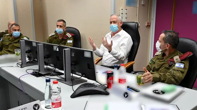 Benny Gantz at Northern Command