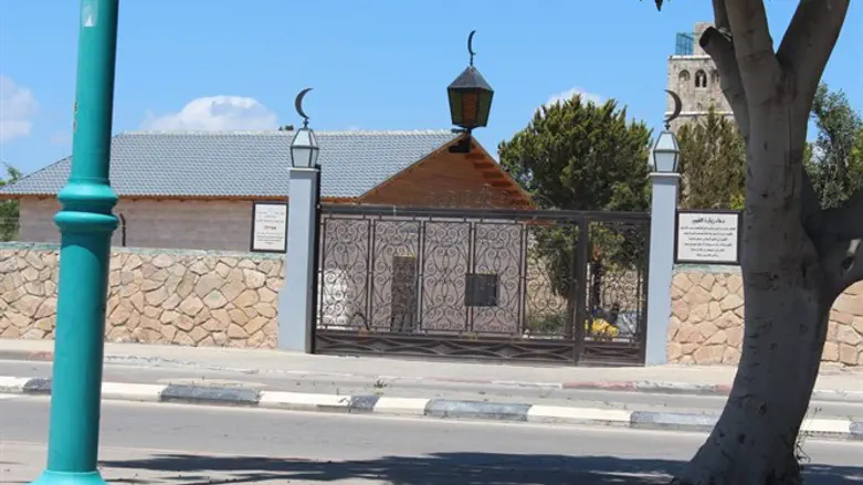 The illegal structure