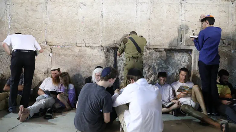 תשעה באב בכותל המערבי