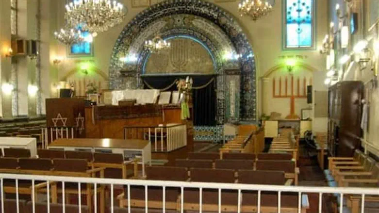 ביה"כ פולה צ'ובי באיראן