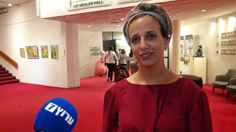 אלישבע רזווג