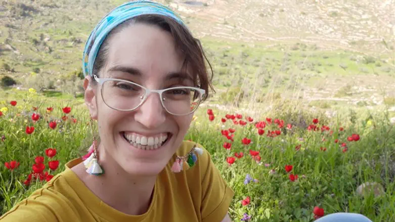 מתחברת. לאה וייס