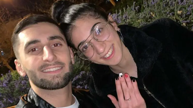 הצעת הנישואים של אלישבע ואריאל