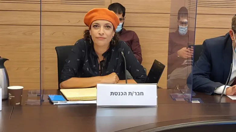 יוזמת הדיון. תהלה פרידמן