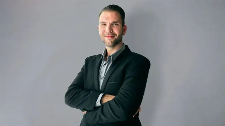 מיכאל שמייצר