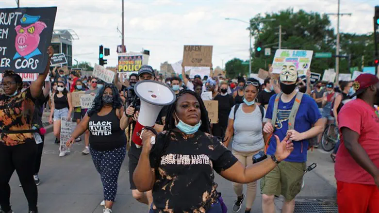 Cori Bush leads protest
