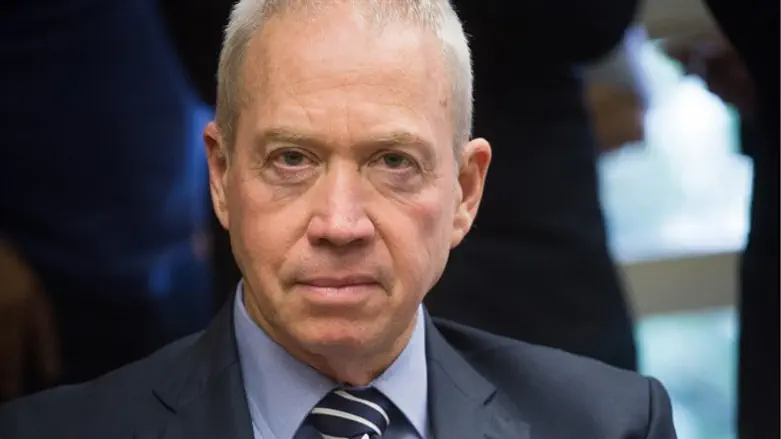 Йоав Галант