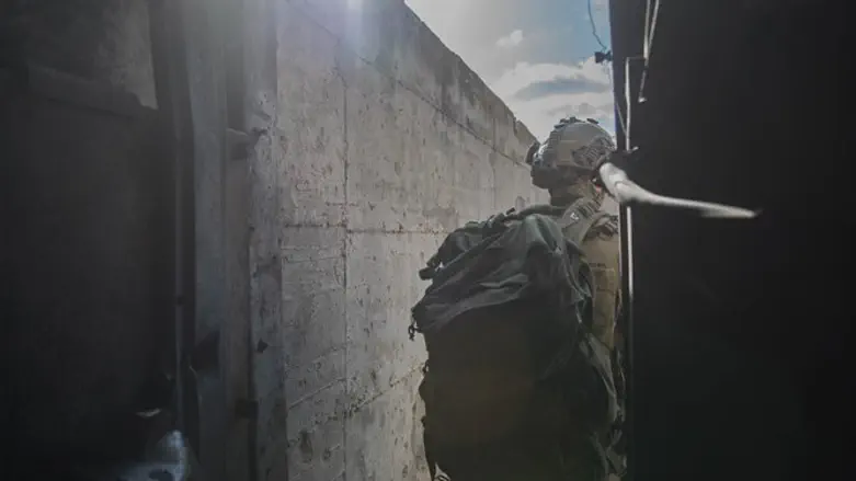 בית הספר לקומנדו ב"מתקן אדם"