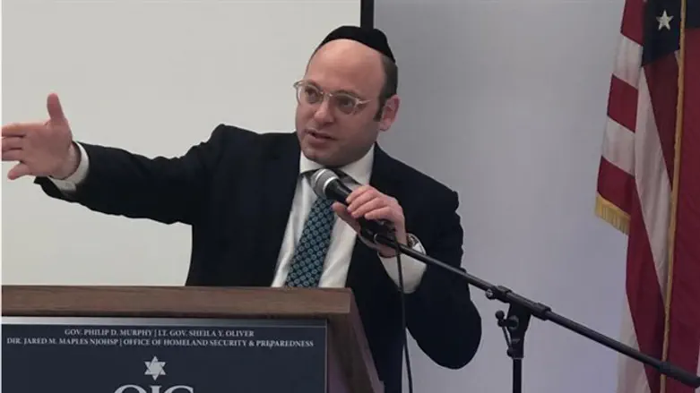 Duvi Honig addressing HomeLand Security Event