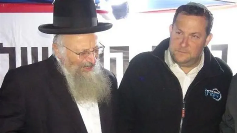 הרב שמואל אליהו עם יוסי דגן