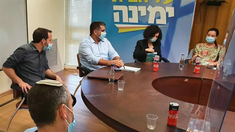 Депутаты партии «Ямина» и представители ХАМАД