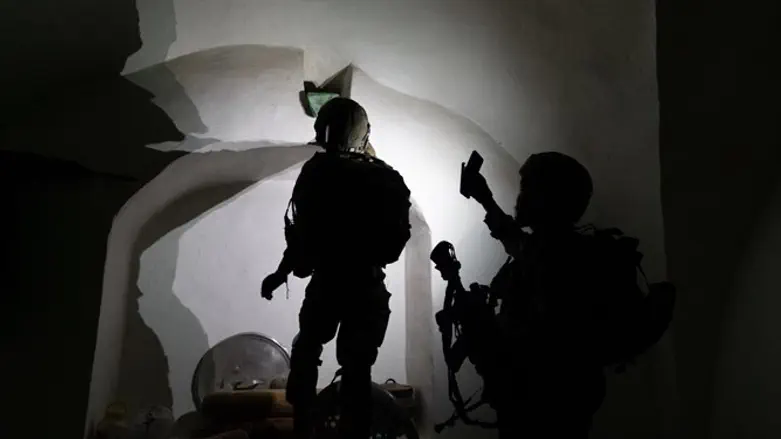 לוחמים בפעולה. ארכיון